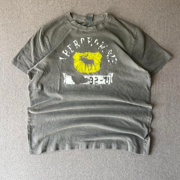 Grey Abercrombie & Fitch tee from the 90's and it is a mustle tee - Picture 1 of 6
